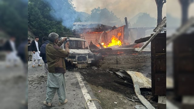 Ceasefire Violation : उरी में पाकिस्तान की नापाक हरकत, गोलाबारी में 9 लोग घायल, कई घर तबाह!