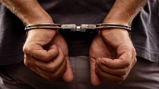 Action against Drugs : राजौरी में 4 तस्कर गिरफ्तार, भारी मात्रा में नशीला सामान जब्त!