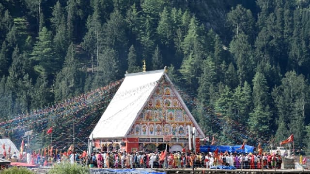 Machail Mata Yatra : मचैल माता यात्रा के लिए एक दिन में 8,000 श्रद्धालुओं को ही मिलेगी अनुमति, प्रशासन ने जारी की एडवाइजरी!