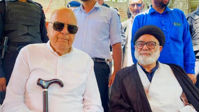 फारूक अब्दुल्ला बोले – जम्मू-कश्मीर को राज्य का दर्जा मिलना हमारा हक है, कोई एहसान नहीं!