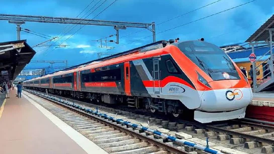 Vande Bharat Train : वंदे भारत बनी कश्मीर घूमने वालों की पहली पसंद, सभी सीटें 22 जुलाई तक फुल!