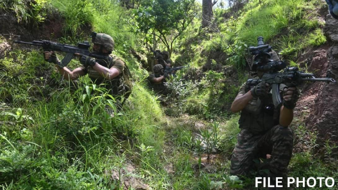 Operation Shivshakti : पुंछ में दो आतंकी ढेर, सेना ने घुसपैठ की कोशिश की नाकाम!