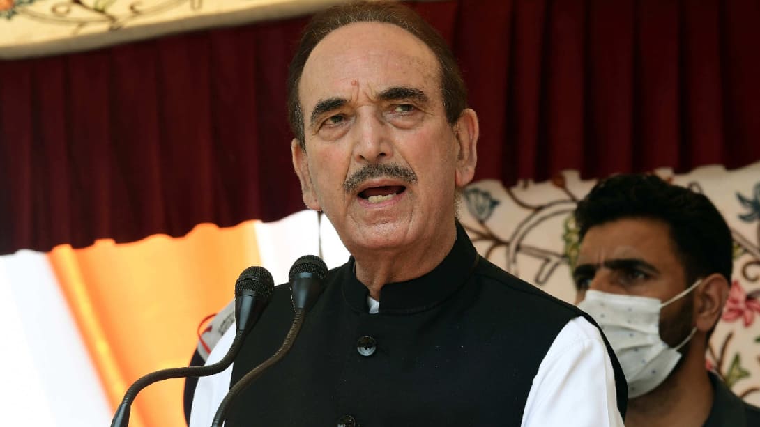 Ghulam Nabi Azad : गुलाम नबी आजाद का कांग्रेस सांसदों को संदेश – "संसद बहस के लिए है, शोर के लिए नहीं!"